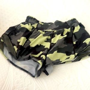 Green  Lululemon Camouflage shorts